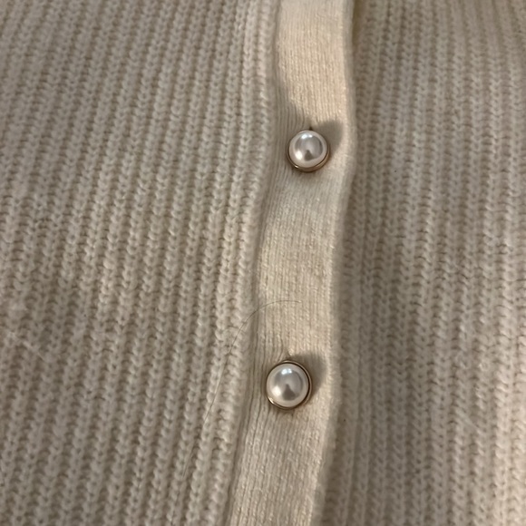 Pearl button soft cardigan - Picture 6 of 6